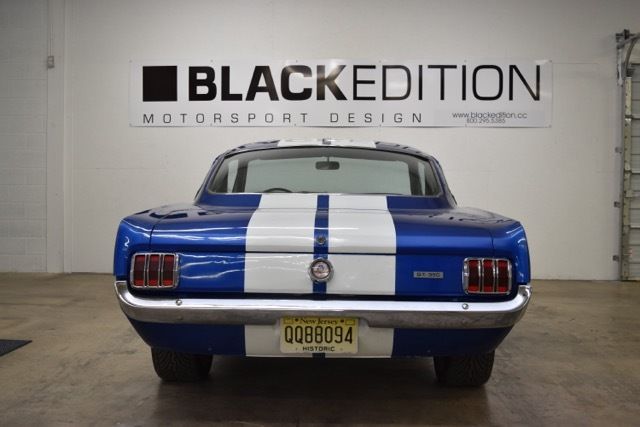 ford mustang gt-350 fastback