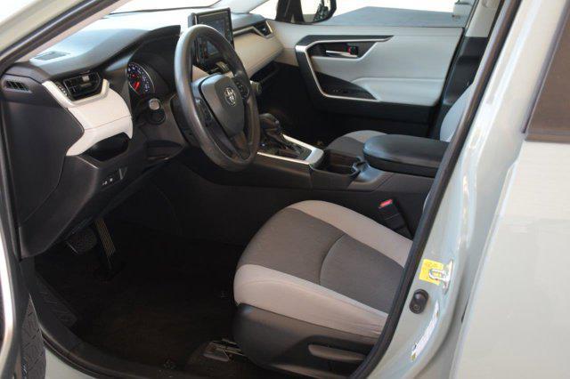 2019 toyota rav4 xle