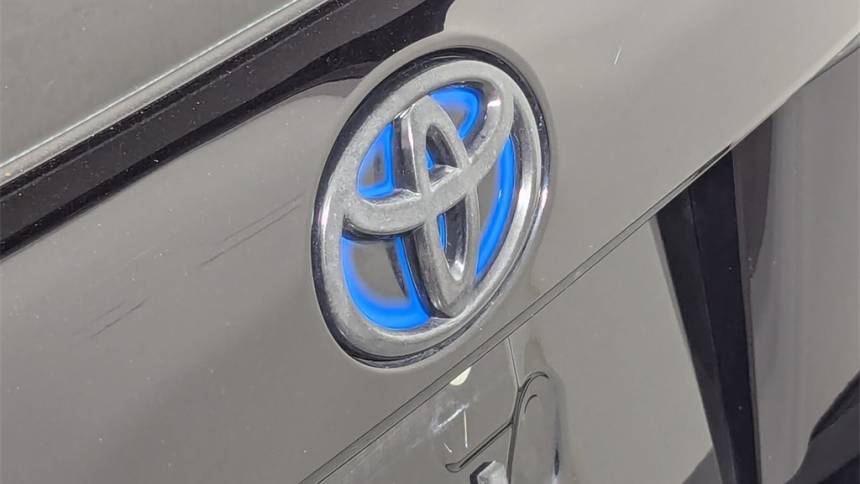 2022 toyota prius nightshade