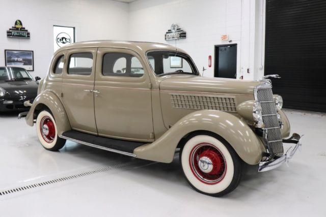 1935 ford model