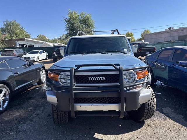 2011 toyota fj cruiser base