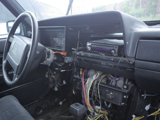 1991 volvo 240 project car 4-door black auto trans