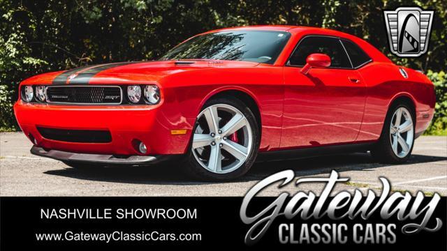 2009 dodge challenger srt8