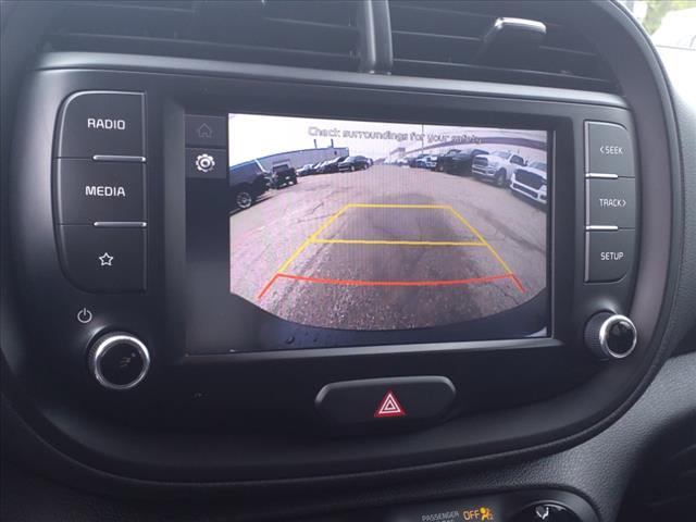 2022 kia soul lx