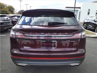 2020 Lincoln Nautilus standard