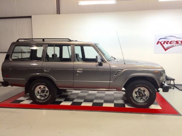 1989 toyota land cruiser fj62 4dr wagon