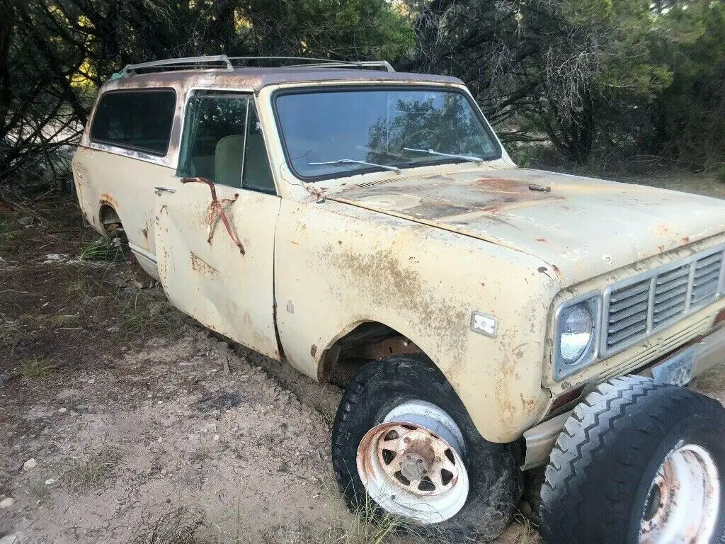 1976 international scout traveler
