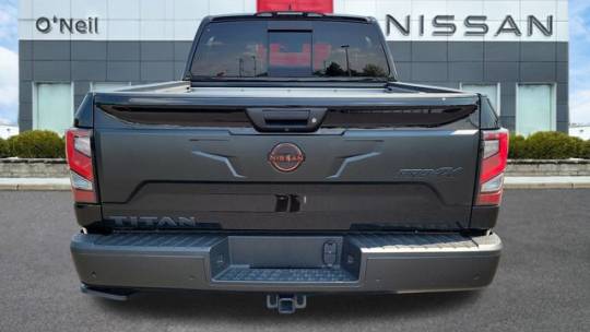 2024 nissan titan pro-4x