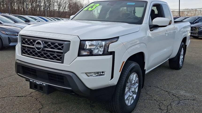 2023 nissan frontier sv