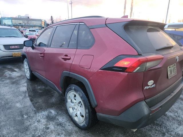 2021 toyota rav4 le