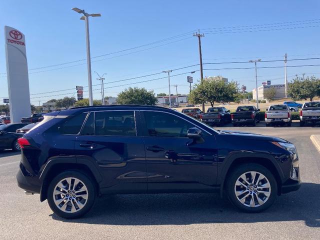 2023 toyota rav4 xle premium