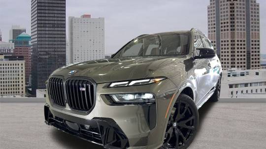 2025 BMW X7 m60i