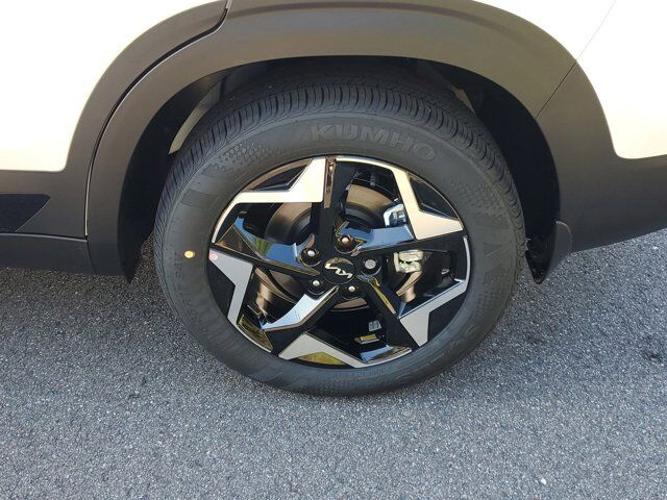 new 2025 kia seltos s