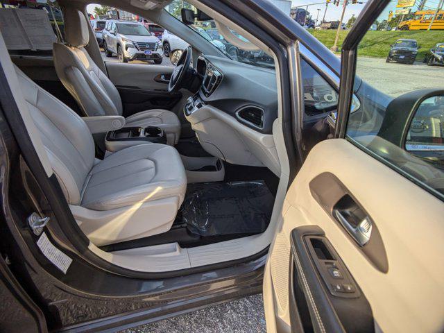 2021 chrysler voyager lxi