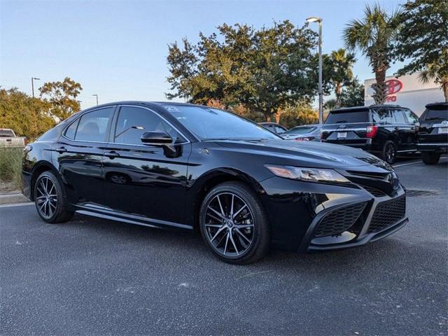 2023 toyota camry se
