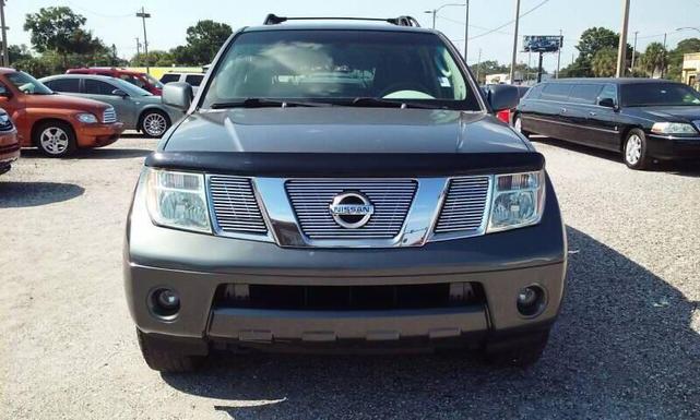 2005 nissan pathfinder se