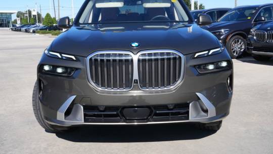 2024 BMW X7