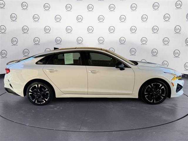 2022 kia k5 gt-line