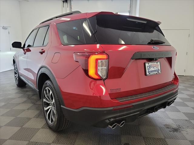 2022 ford explorer st