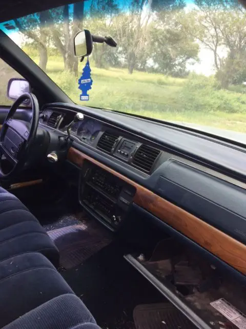 ford crown victoria 1992