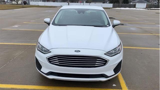 2020 ford fusion se