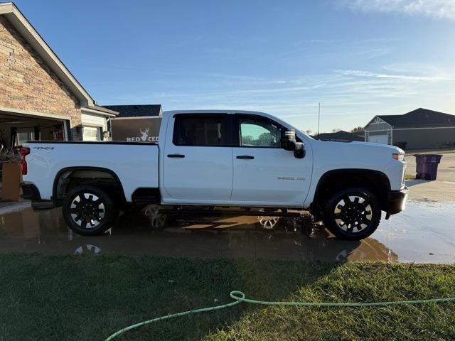 2021 chevrolet silverado 2500 custom
