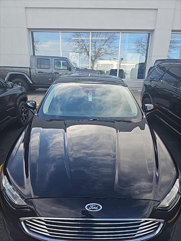 2020 ford fusion se