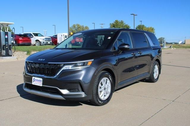 2023 kia carnival lx