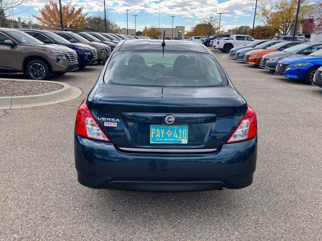 2017 nissan versa s