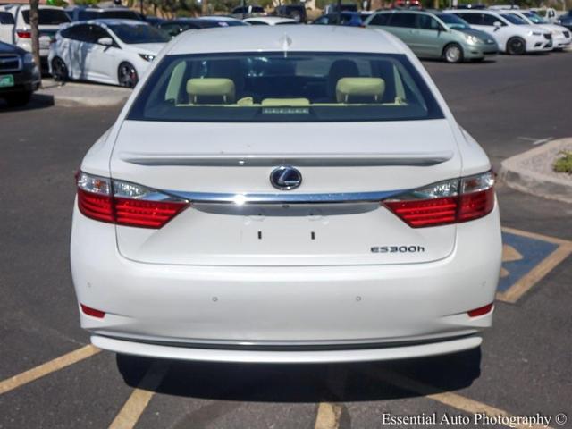 2015 lexus es 300h base