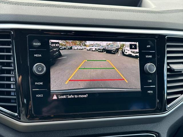 2022 volkswagen atlas cross sport 3.6l v6 se w/technology