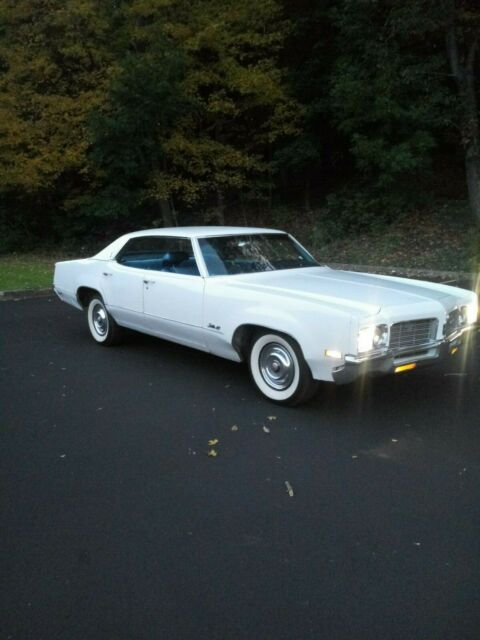 1970 oldmobile delta 88 4 door no post