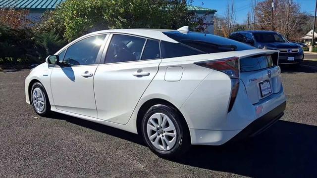 2016 toyota prius two