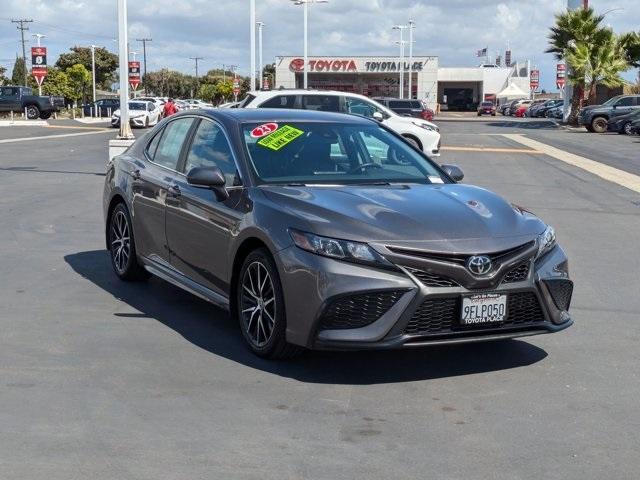 2023 toyota camry se