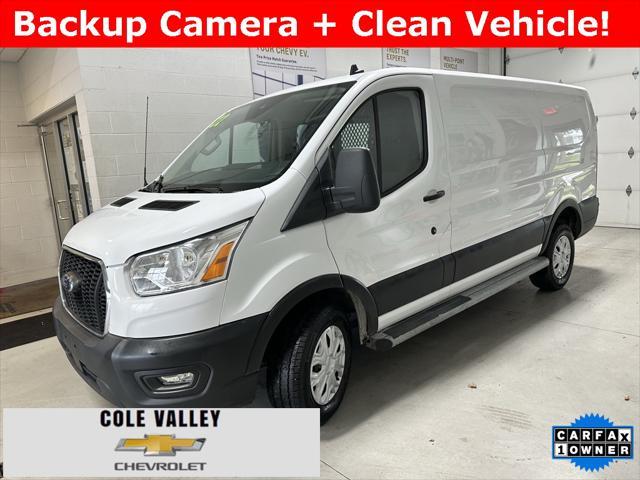 2022 ford transit-150 base