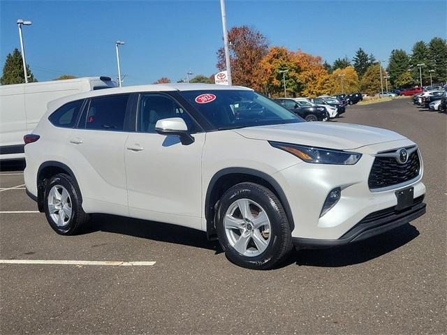 2023 toyota highlander le