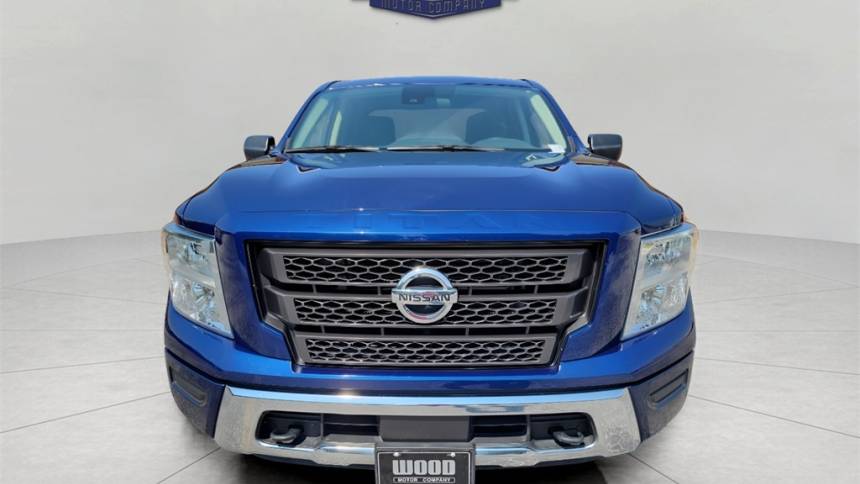 2022 nissan titan sv