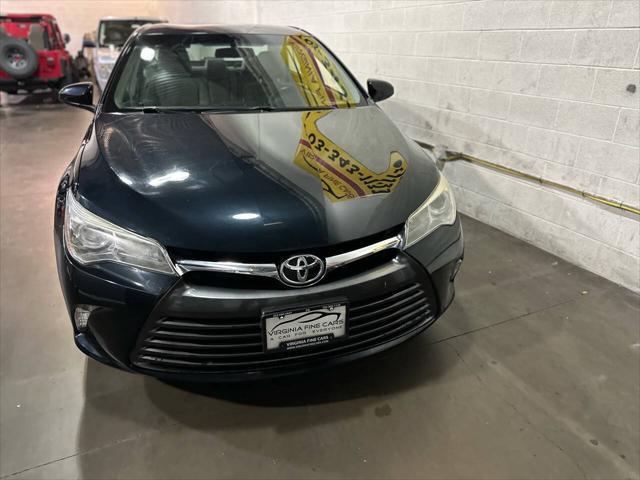 2016 toyota camry le