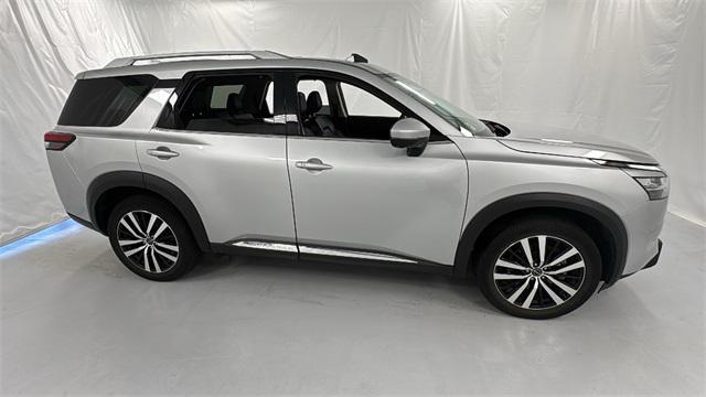 2023 nissan pathfinder platinum 4wd
