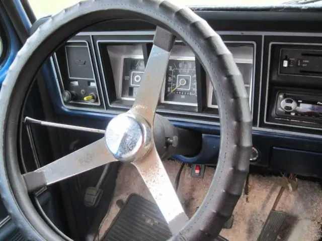 1976 ford f-150 ranger pick-up truck, v6, 4 wheel drive blue with silver/chrome