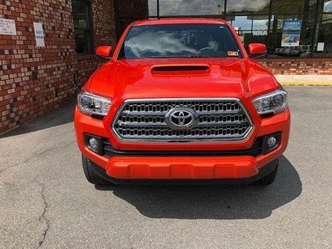 2017 toyota tacoma trd sport 4x4 trd sport 4dr double cab 5.0 ft sb 6m for sale in keyser, west virginia