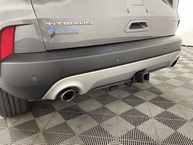 2022 ford escape titanium