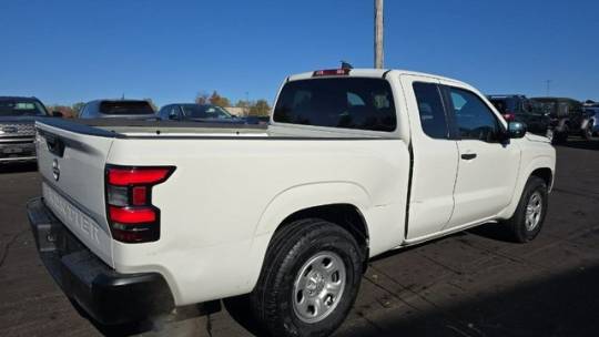 2022 nissan frontier s