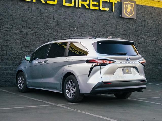 2021 toyota sienna xle 8 passenger