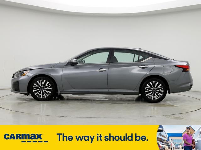 2023 nissan altima sv