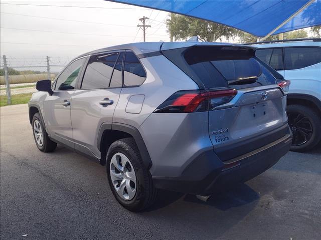 2022 toyota rav4 le