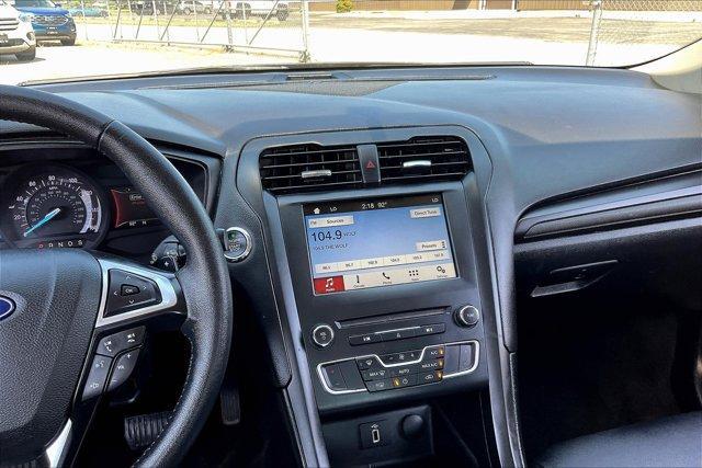 2018 ford fusion se