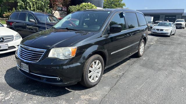 2014 chrysler town & country touring