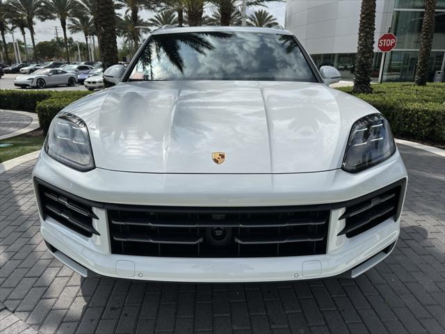 2024 porsche cayenne base