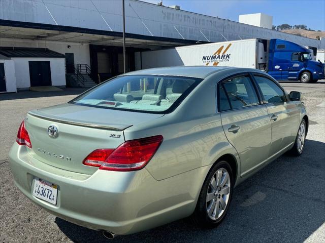 2006 toyota avalon xls